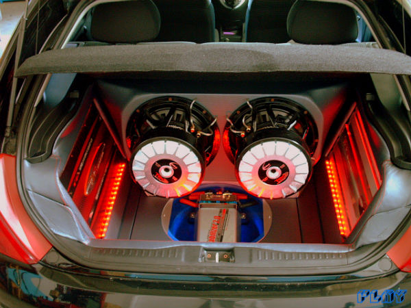 Esempi di impianti audio per auto
